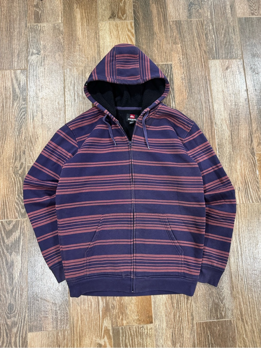 Quiksilver Men's purple and pink Zip up Hoodie jacket